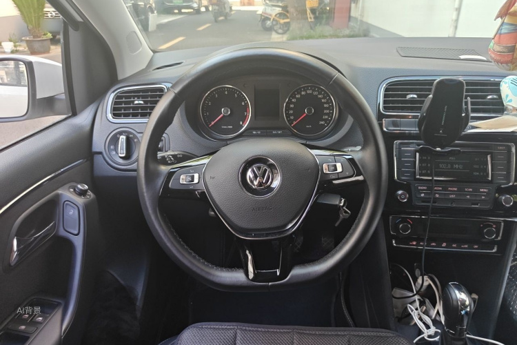 Volkswagen Polo 2015 #12 Volkswagen Polo 2015 car image #12
