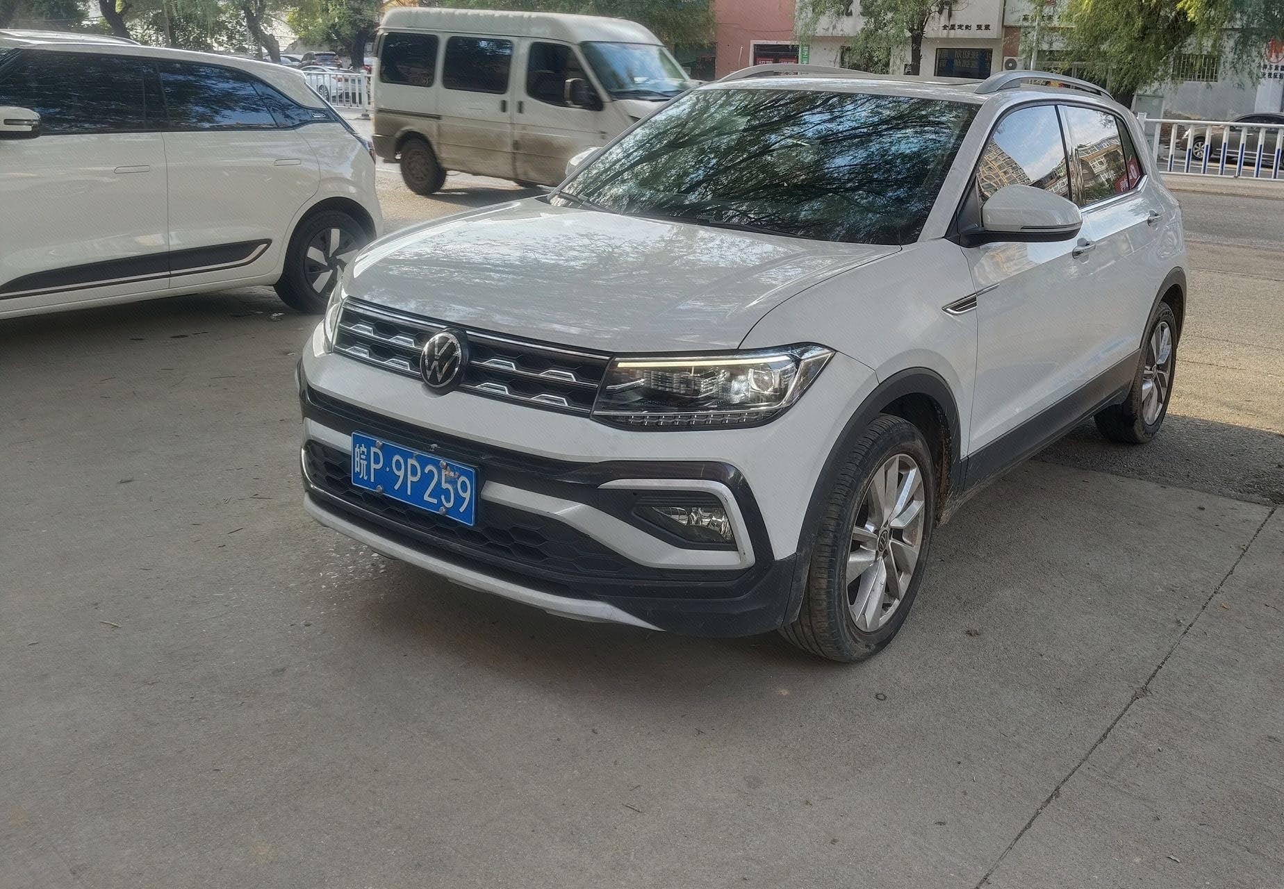 Volkswagen T-Cross 2023 car image 