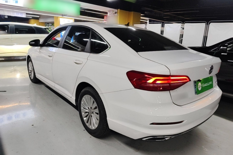 Volkswagen Lavida 2019 car image #5