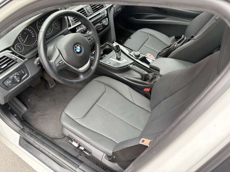 BMW 3 Series 2017 #4 BMW 3 Series 2017 car image #4