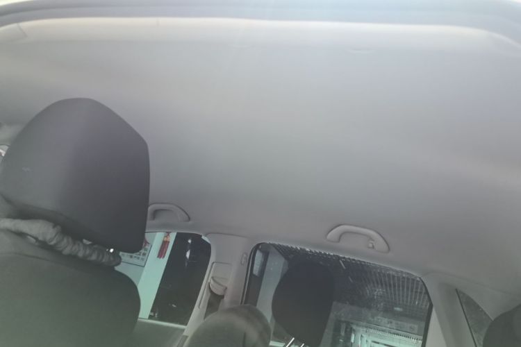 Volkswagen Polo 2019 car image #18