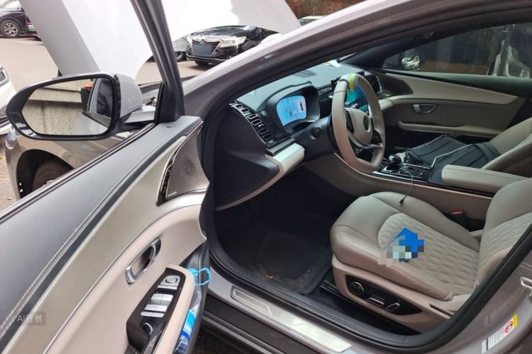 BYD Han 2025 car image #18