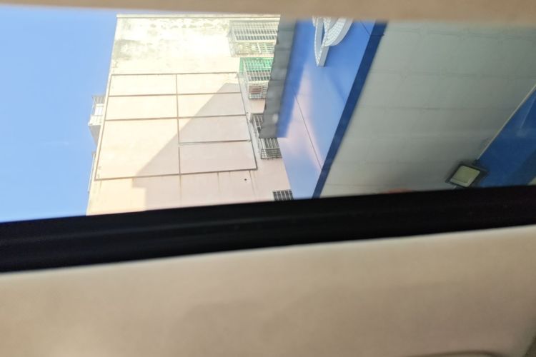 GEELY Emgrand 2019 car image #18