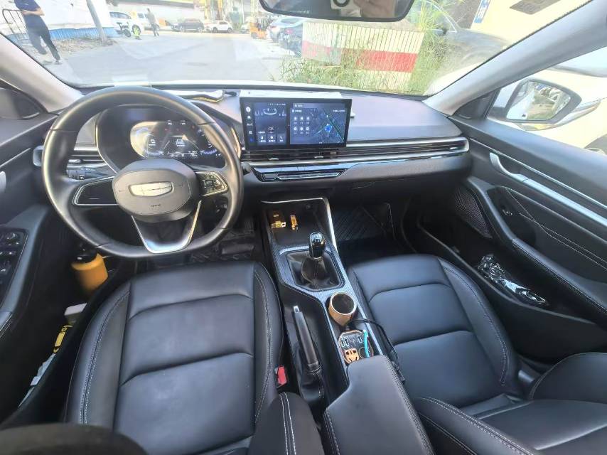 GEELY Emgrand 2024 immagine di auto #3