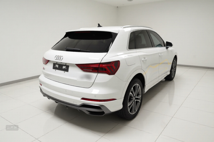 Audi Q3 2020 car image #7