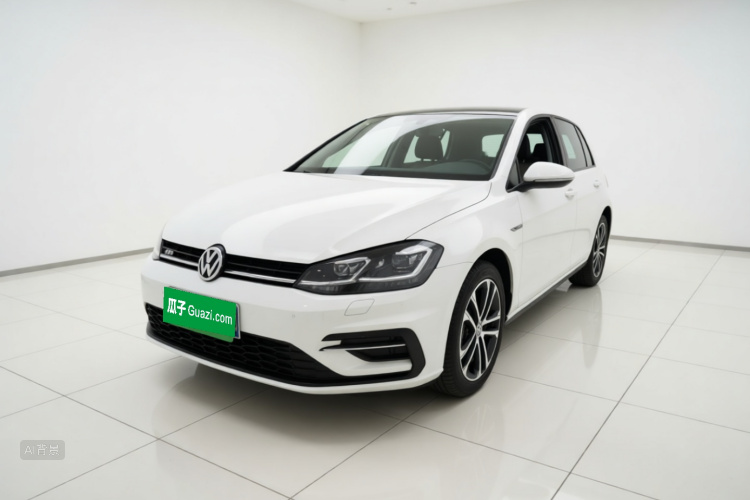Volkswagen Golf 2019 car image #2