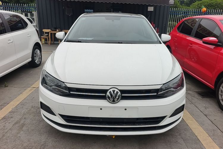 Volkswagen Polo 2019 car image #3