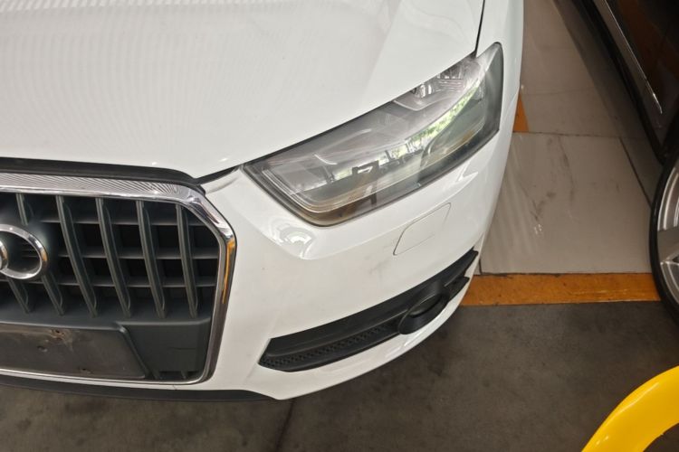 Audi Q3 2014 car image #23