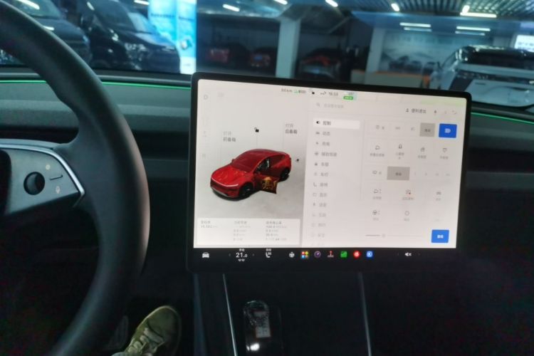 Tesla Model Y 2025 #17 Tesla Model Y 2025 immagine di auto #17