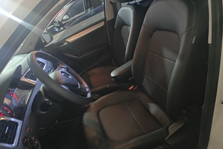 Volkswagen Santana 2015 car image #15