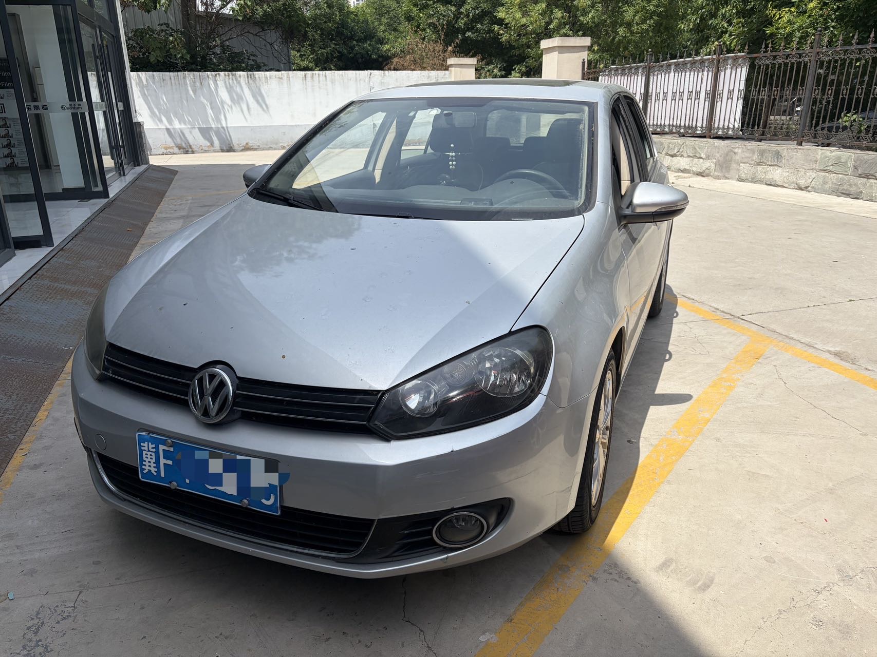 2010 immagine di auto 
