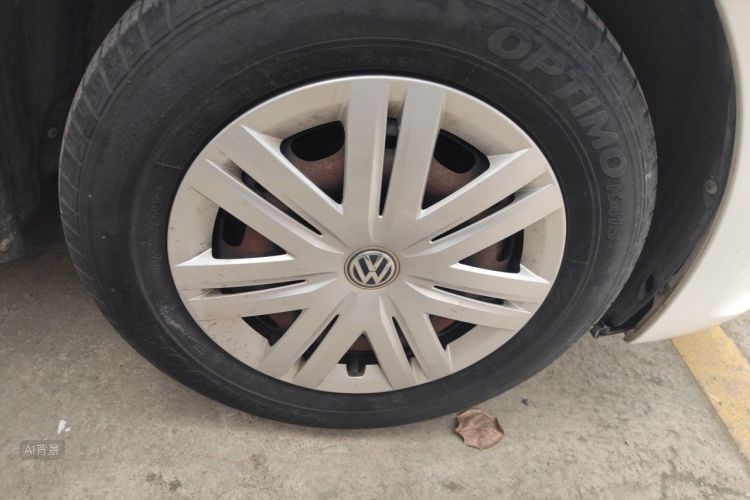 Volkswagen Polo 2016 car image #9