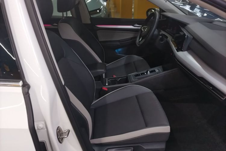 Volkswagen Golf 2023 #29 Volkswagen Golf 2023 car image #29