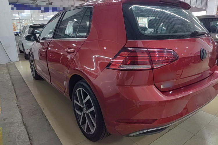 Volkswagen Golf 2020 car image #5