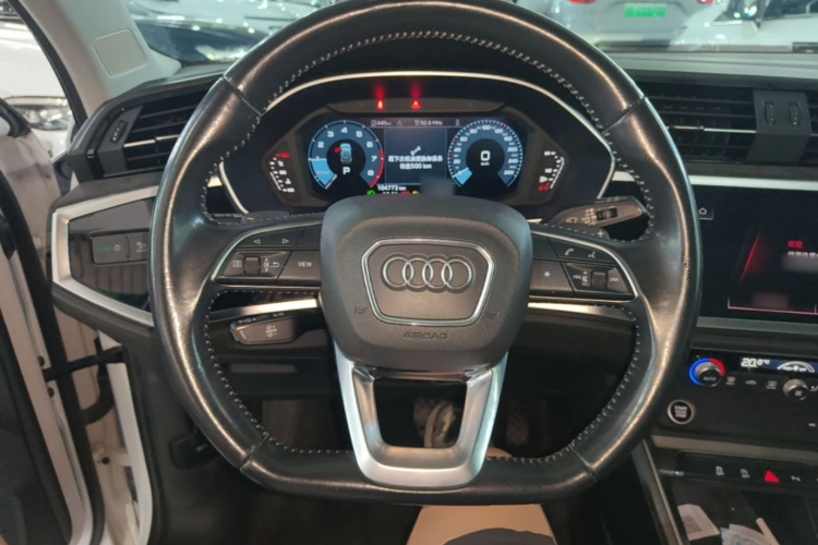 Audi Q3 2022 #11 Audi Q3 2022 car image #11