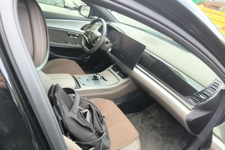 BYD Han 2024 car image #24