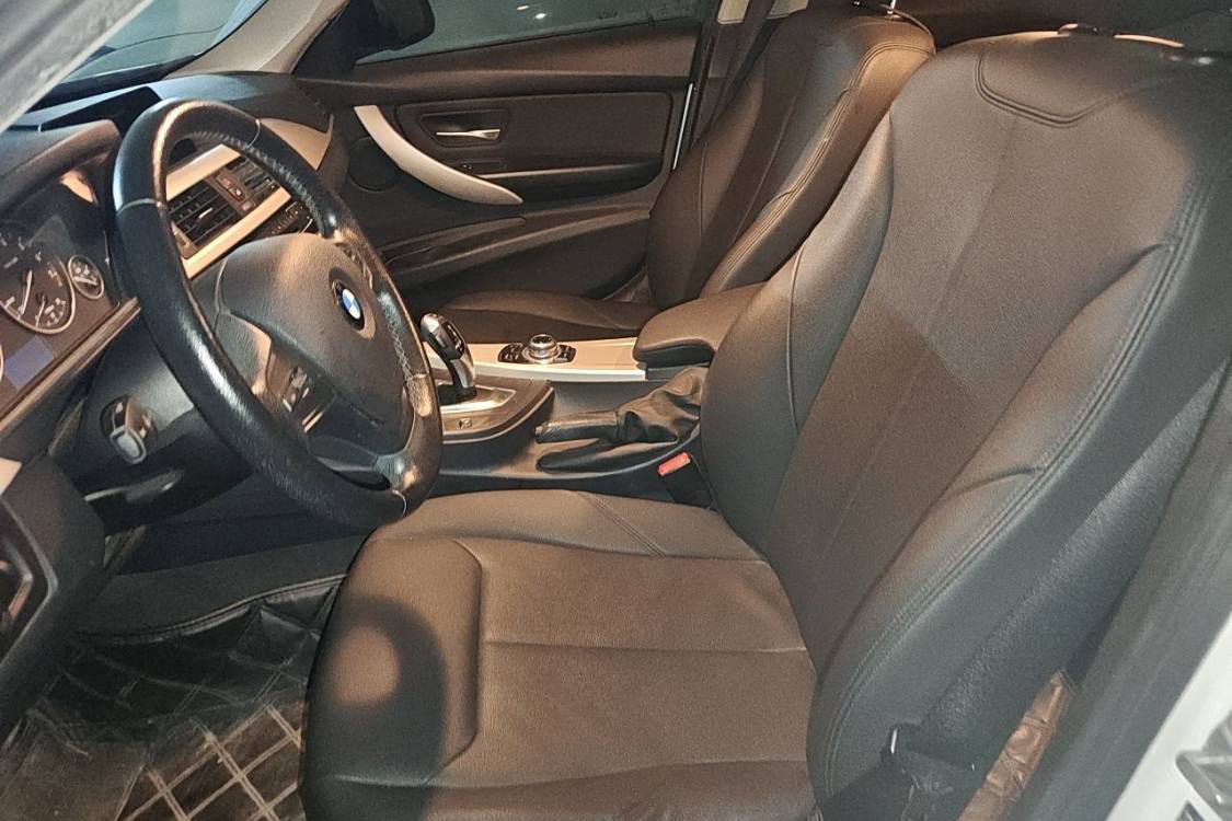 BMW 3 Series 2015 car image #20