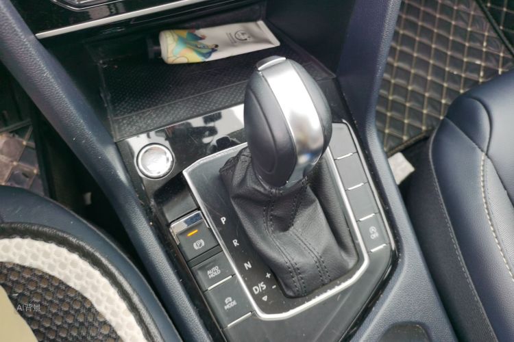 Volkswagen Tharu 2023 car image #16