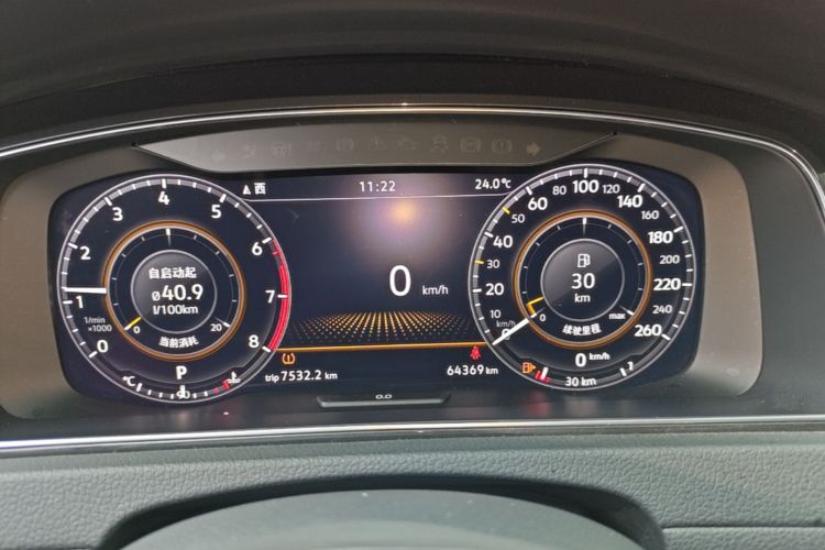 Volkswagen Golf 2020 car image #13