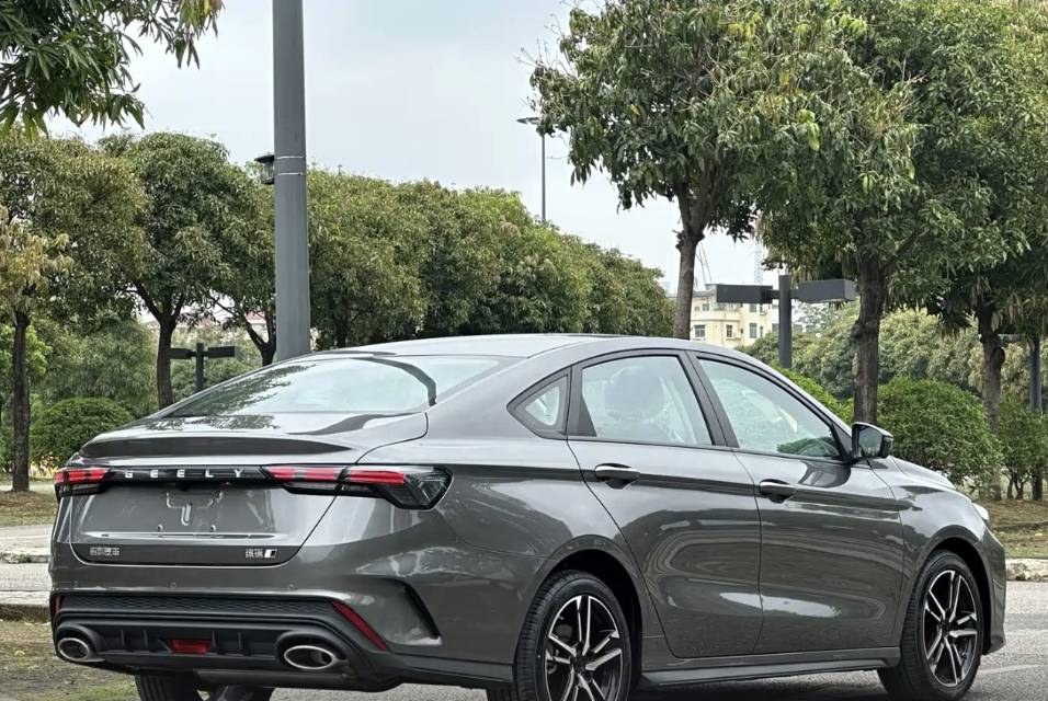 GEELY Binray 2026 car image #6