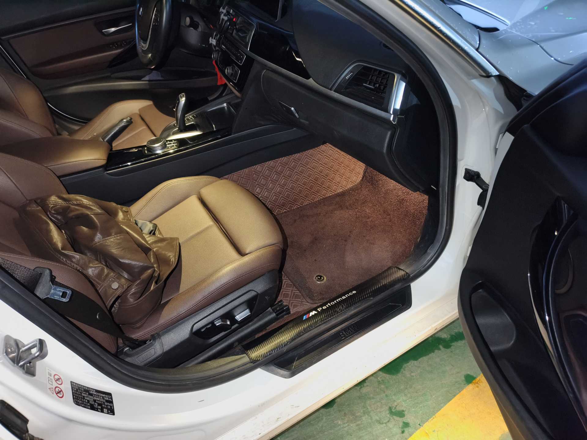 BMW 3 Series 2019 #6 BMW 3 Series 2019 car image #6