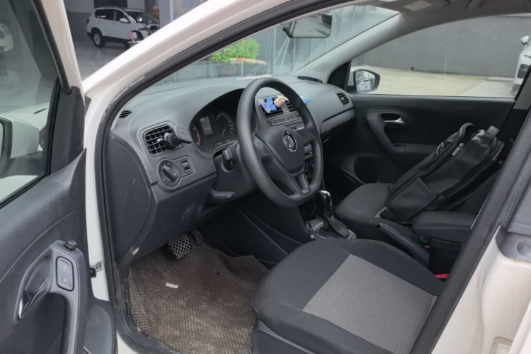 Volkswagen Polo 2019 #16 Volkswagen Polo 2019 car image #16
