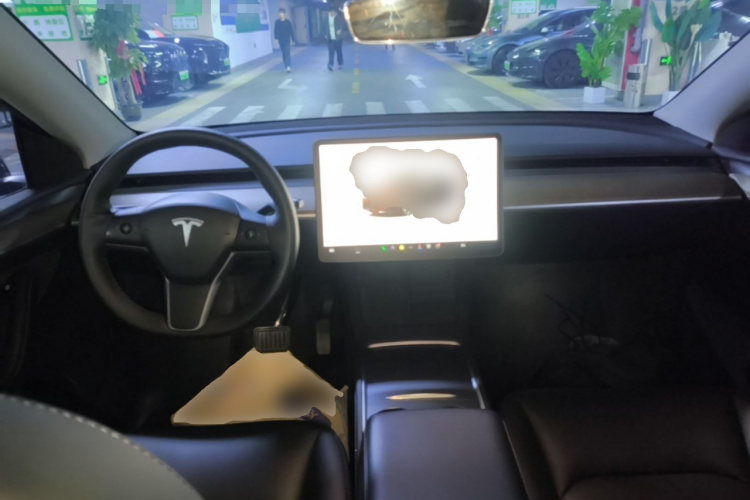 Tesla Model Y 2023 #10 Tesla Model Y 2023 car image #10