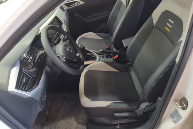 Volkswagen Polo 2019 car image #15