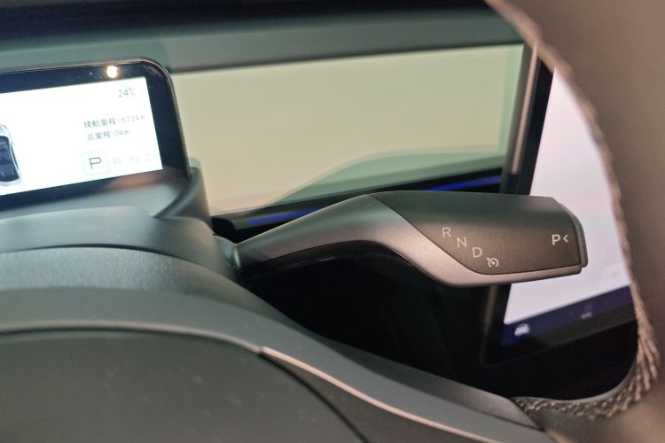 Tesla Model Y 2023 #18 Tesla Model Y 2023 car image #18
