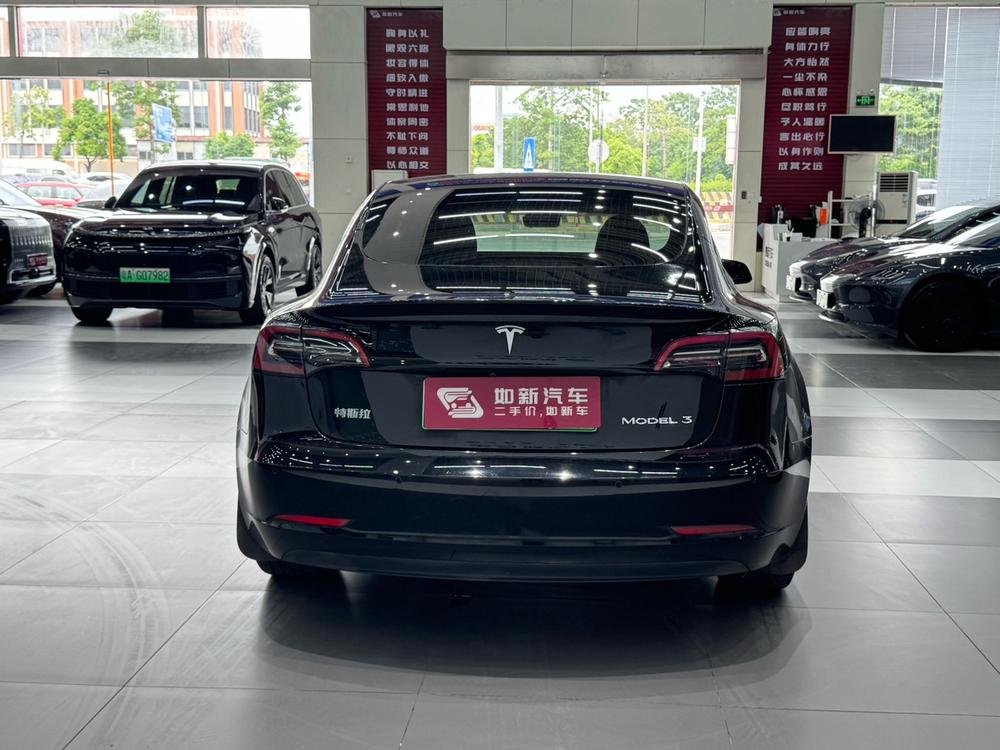Tesla Model 3 2023 car image #5