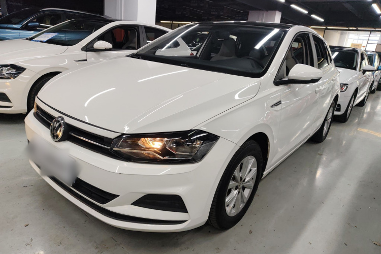 Volkswagen Polo 2020 car image #2