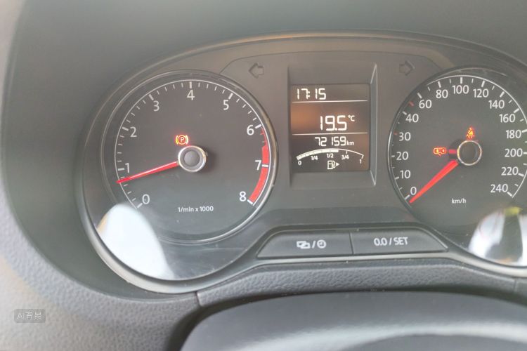 Volkswagen Polo 2016 imagem de carro #14