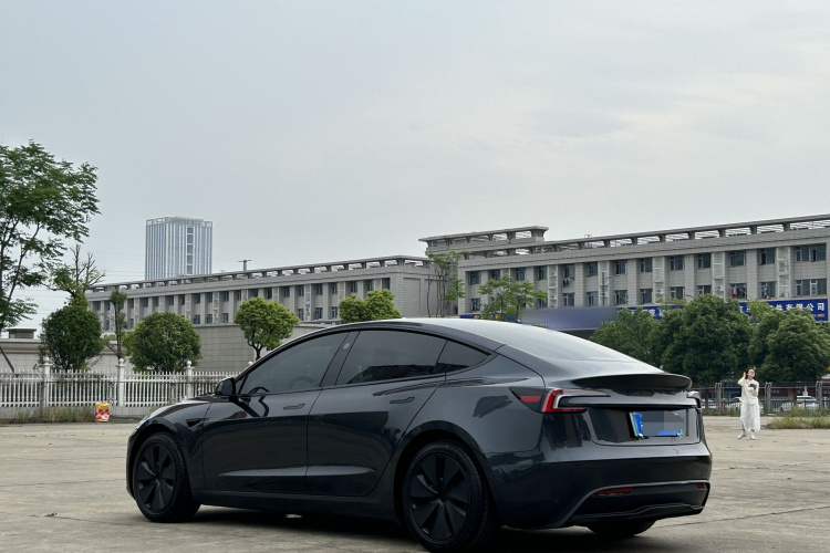 Tesla Model 3 2025 #5 Tesla Model 3 2025 car image #5