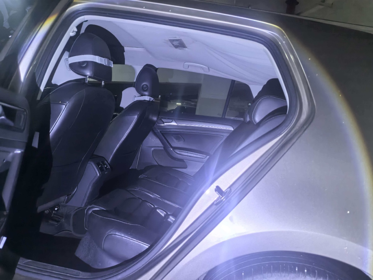 Volkswagen Golf 2015 car image #5
