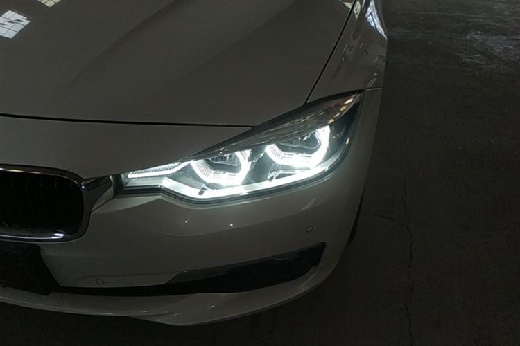 BMW 3 Series 2016 car image #23