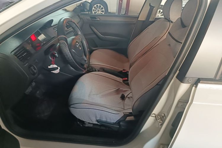 Volkswagen Santana 2019 car image #19