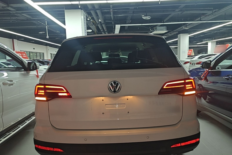 Volkswagen Tharu 2020 immagine di auto #6