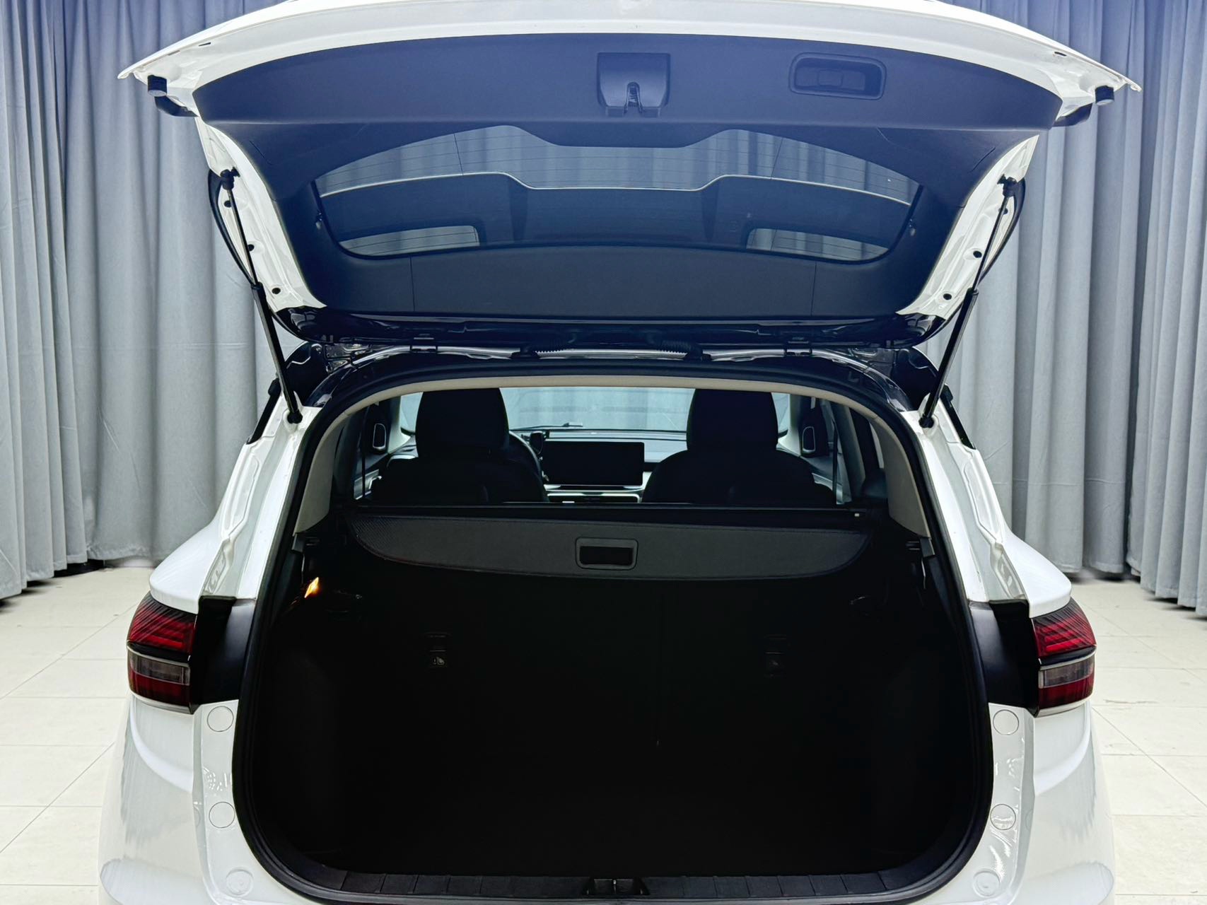 GEELY Coolray 2022 #17 GEELY Coolray 2022 car image #17