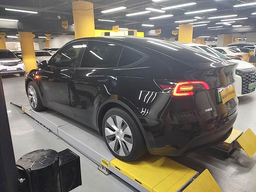 Tesla Model Y 2022 #6 Tesla Model Y 2022 immagine di auto #6