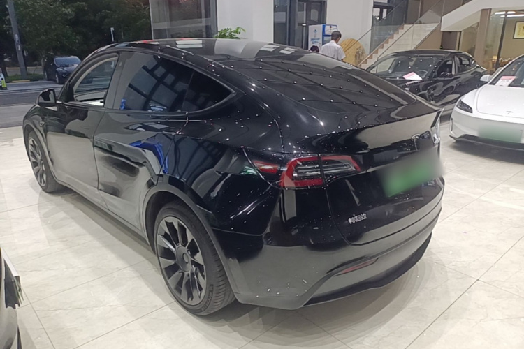 Tesla Model Y 2022 #5 Tesla Model Y 2022 car image #5
