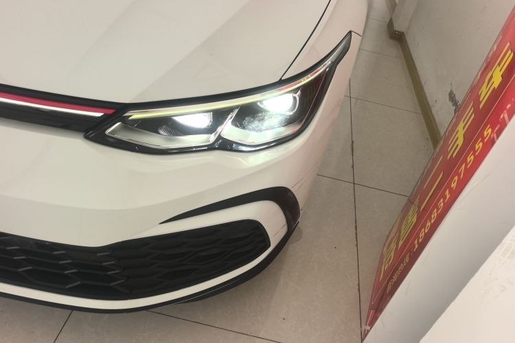 Volkswagen Golf 2021 car image #6