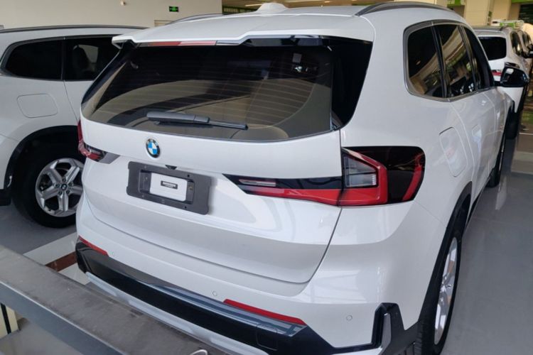 BMW X1 2023 car image #6