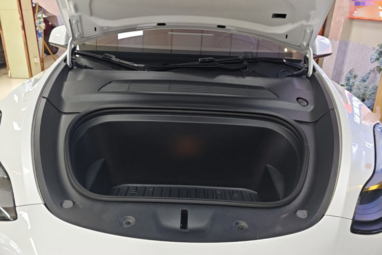 Tesla Model Y 2022 #20 Tesla Model Y 2022 صورة سيارة #20