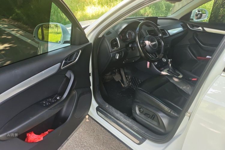 Audi Q3 2015 immagine di auto #18