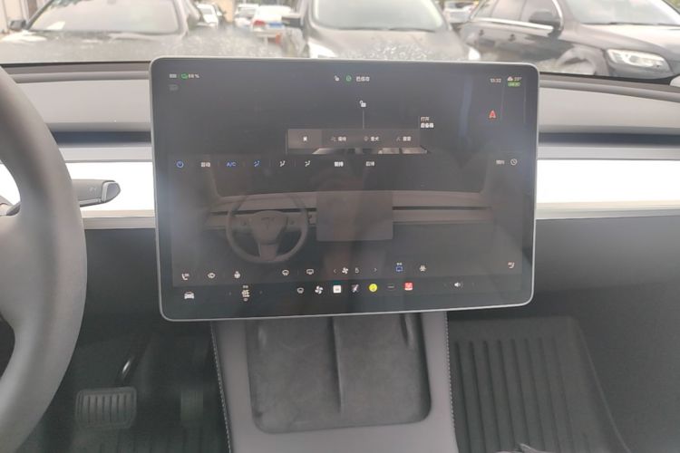 Tesla Model Y 2022 #13 Tesla Model Y 2022 car image #13