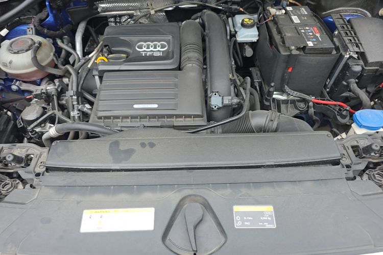 Audi Q3 2021 car image #22