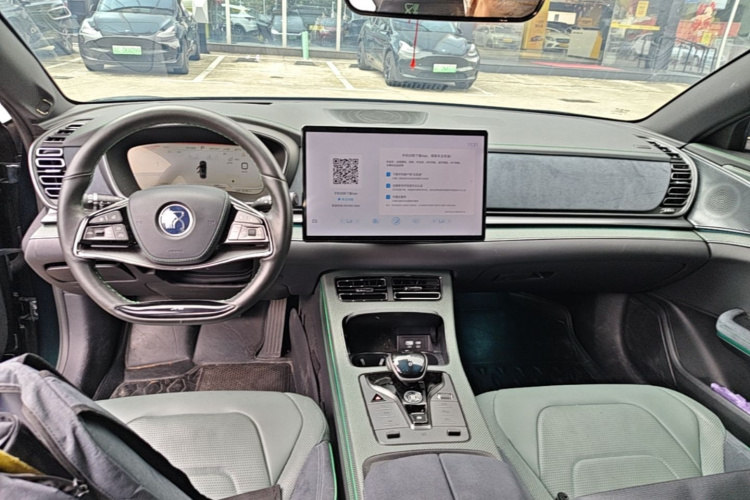 BYD Han 2022 car image #11