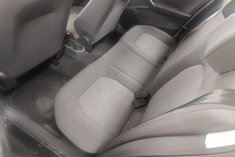 Volkswagen Santana 2018 car image #17