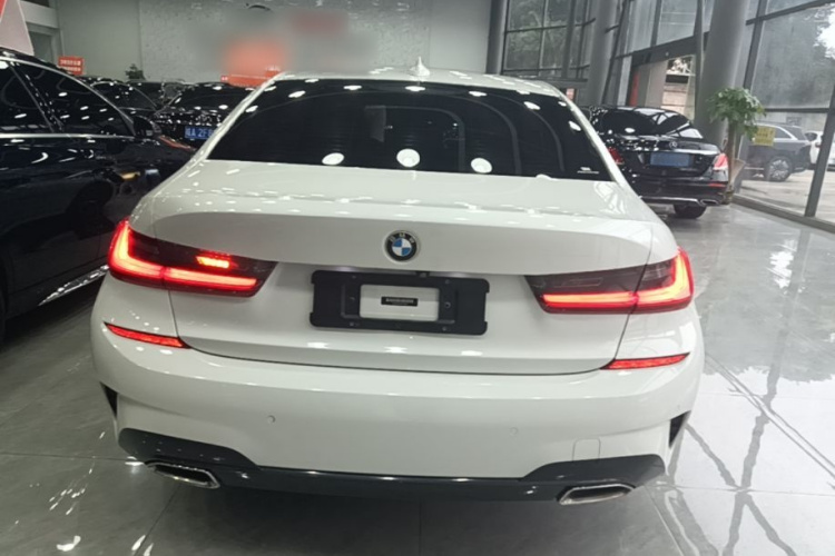 BMW 3 Series 2020 #4 BMW 3 Series 2020 car image #4