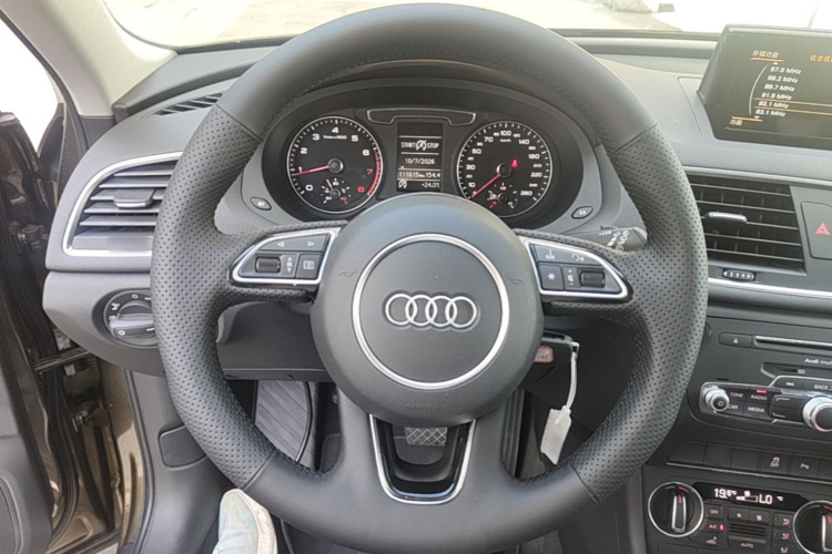 Audi Q3 2017 #11 Audi Q3 2017 car image #11